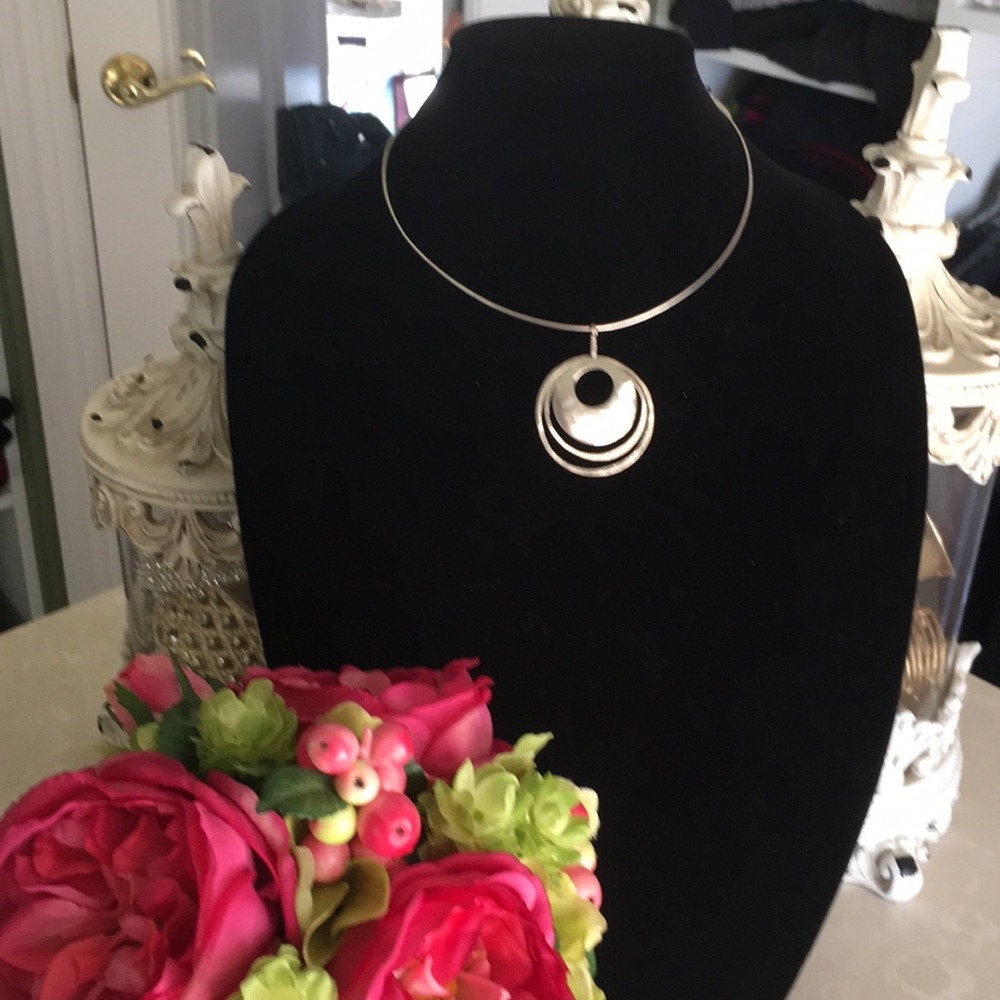 Silpada Silver Hammered Perspectiva Multicolor Concentric Circle Necklace